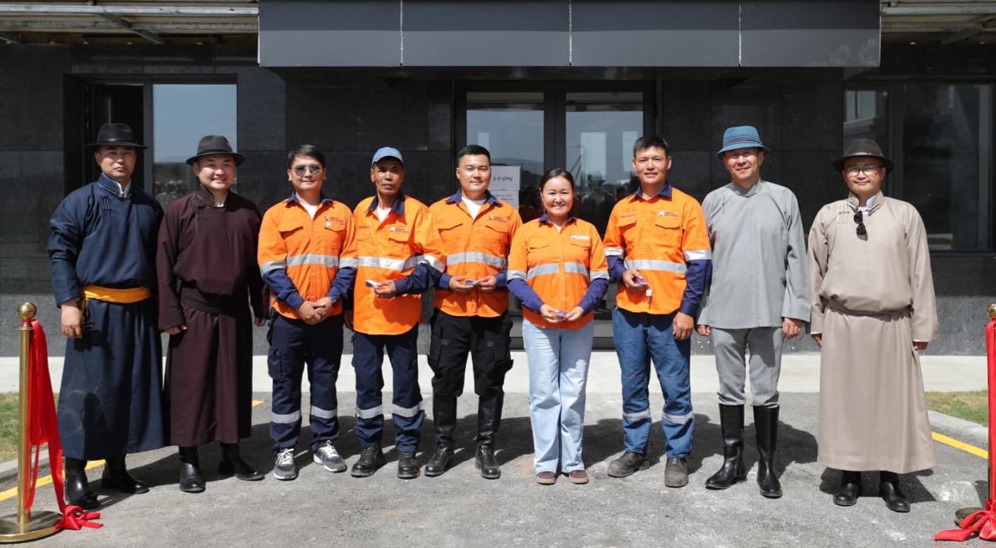 Ухаа худагийн 750 гаруй ажилтан орон сууцанд үнэ төлбөргүй орж, түлхүүрээ гардан авчээ