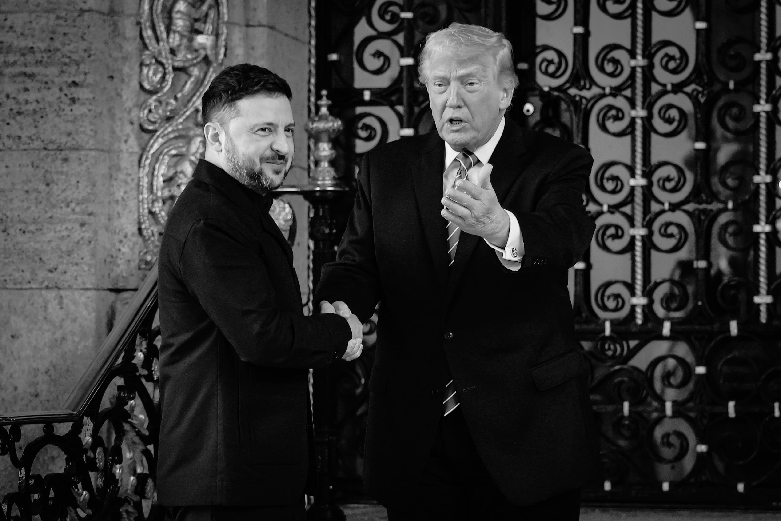  Украин, ОХУ энхийн хэлэлцээрт “ихээхэн ойртсон” гэж АНУ-ын Ерөнхийлөгч Дональд Трамп Украйны Ерөнхийлөгч Володимир Зеленськийтэй уулзсаныхаа дараа мэдэгдлээ