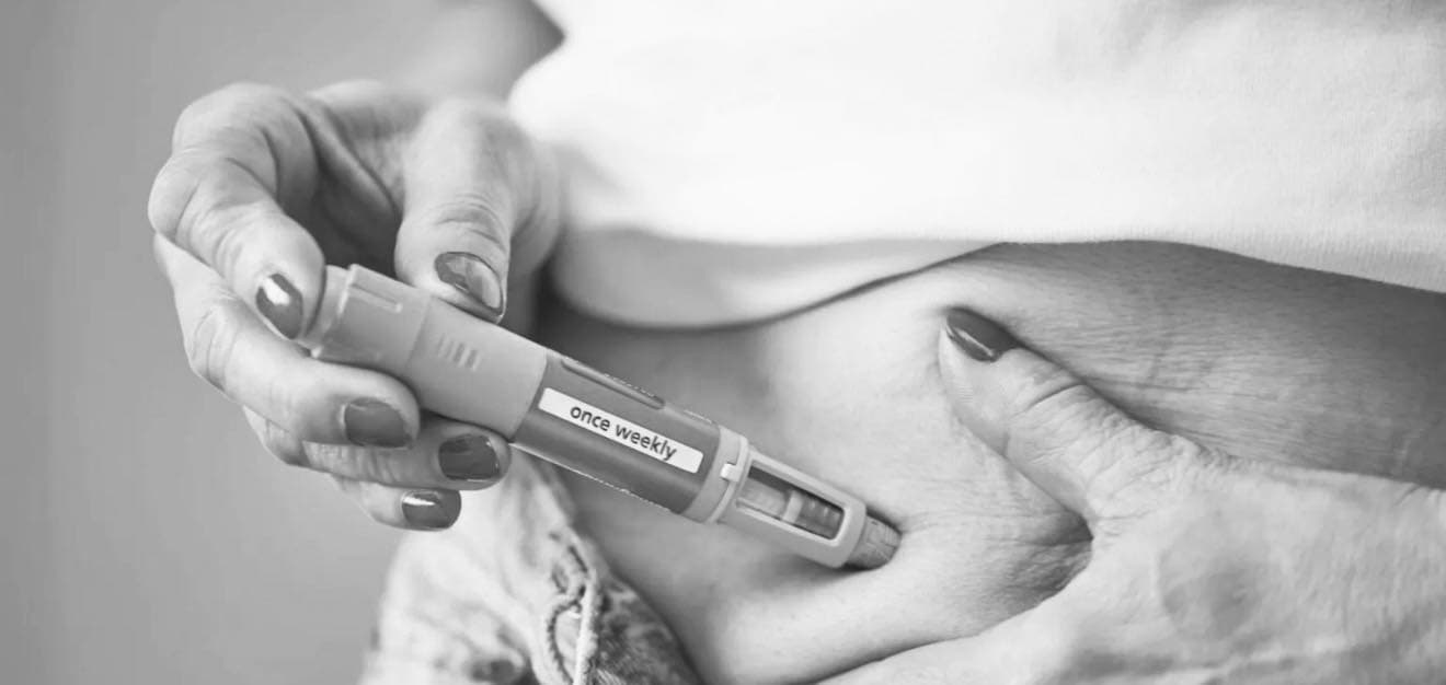 Жин хасах тарилгыг зогсоосон хүмүүс жингээ хурдан буцаан нэмдэг болохыг судалгаа тогтоожээ