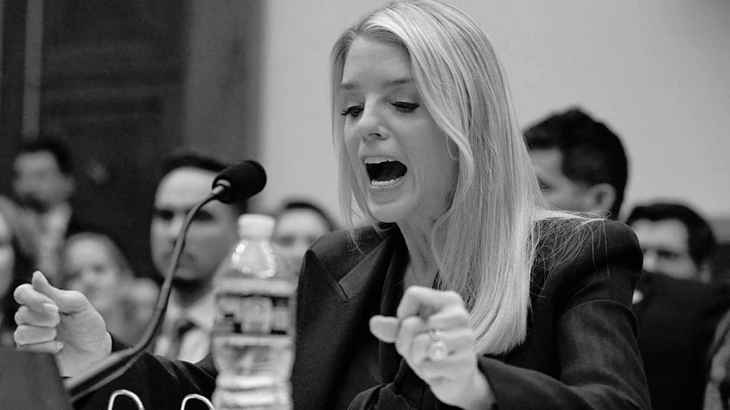 АНУ-ын хууль тогтоогчид Хууль Зүйн сайд Пэм Бондиг  Эпштейний хамсаатнуудын нэрийг нуун далдалсан гэж буруутгалаа