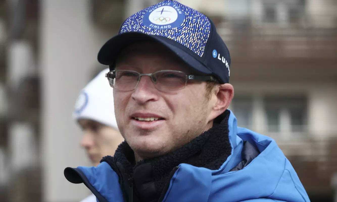 ФИНЛАНДЫН БАГИЙН ДАСГАЛЖУУЛАГЧ ОЛИМПЫН ТОСГОНООС ХӨӨГДЛӨӨ