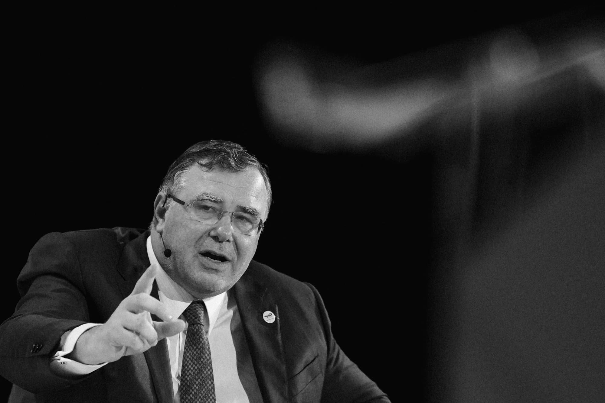 "Тотал" компанийн Гүйцэтгэх захирал Патрик Пуяннэ  "Ираны дайн 3 сараас дээш үргэлжилбэл дэлхийн эдийн засагт эрсдэл үүснэ"