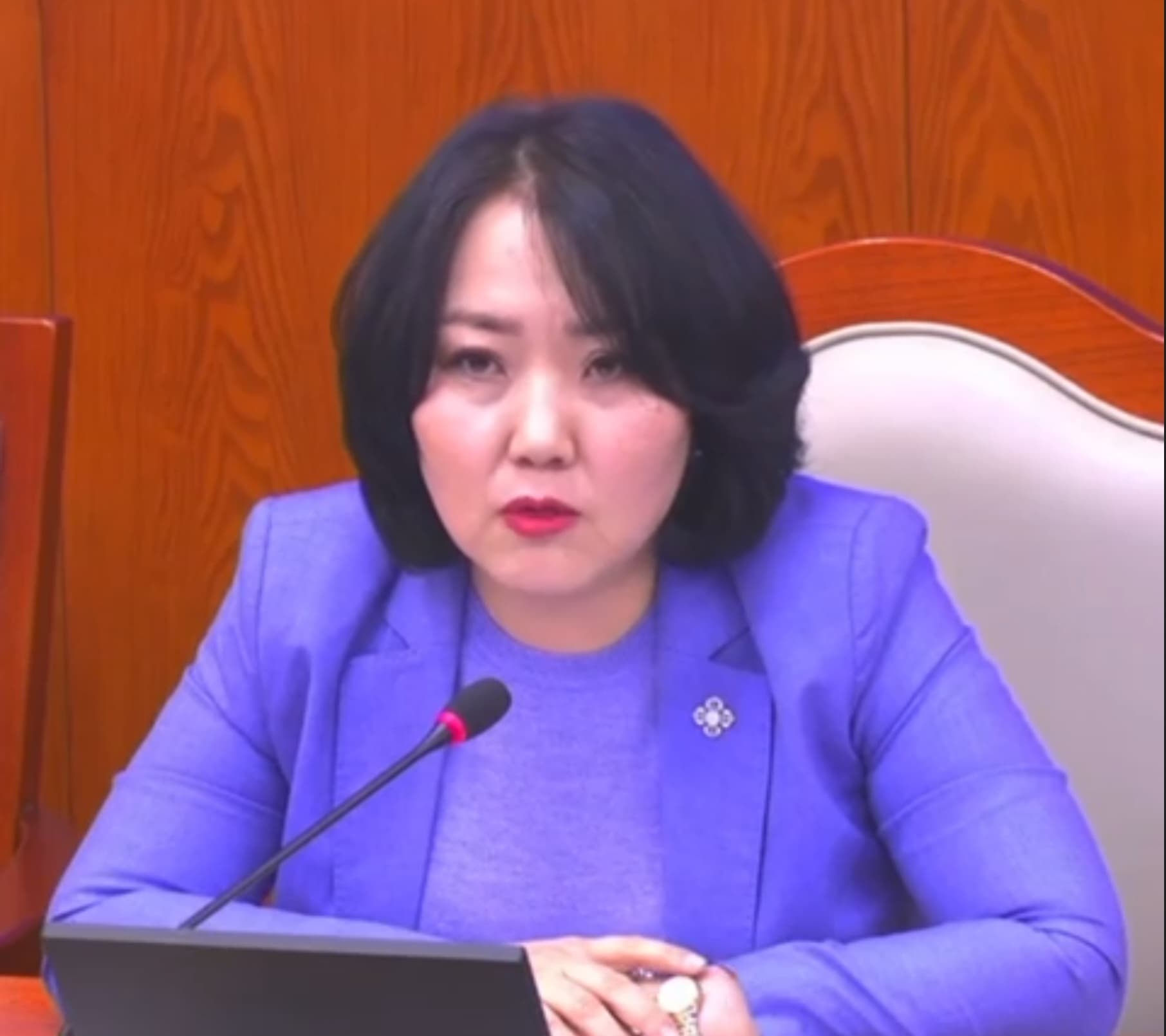 УИХ-ын гишүүн Д.Үүрийнтуяа: Сошиал хандлага дагаж, төр санах ойгоо алдаж болохгүй