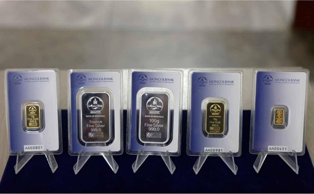  Монголбанк дурсгалын зориулалттай алт, мөнгөн гулдмай худалдаалж байна