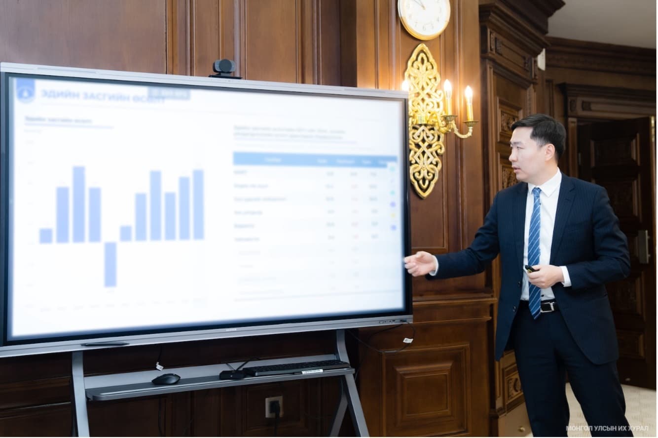 Улсын Их Хурлын дарга С.Бямбацогт Үндэсний статистикийн хорооны үйл ажиллагааны талаар мэдээлэл сонслоо