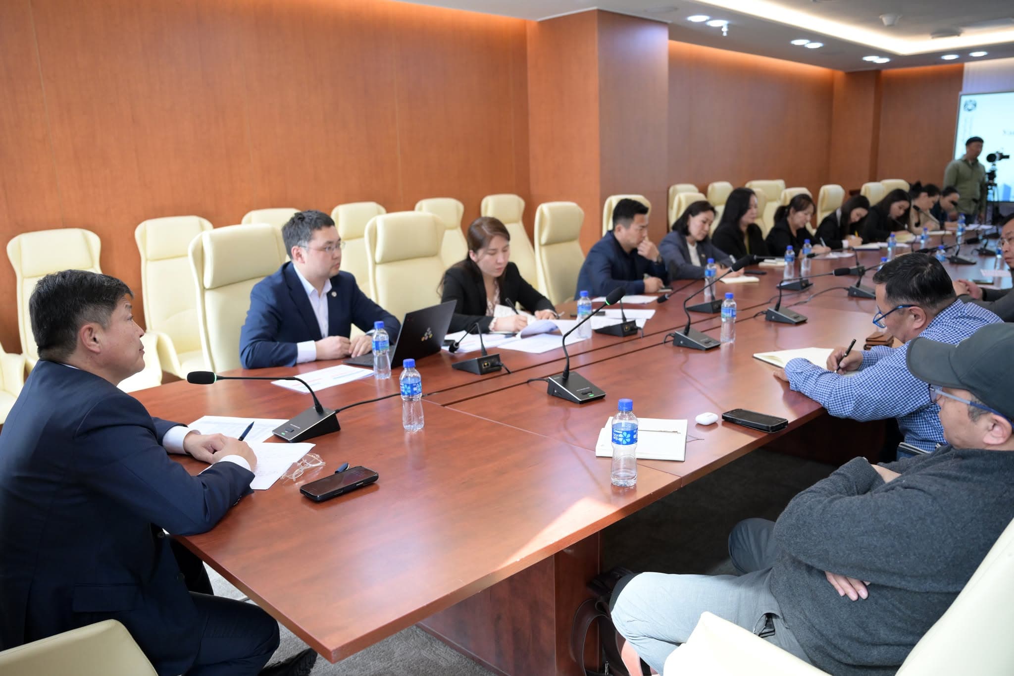 Компаниудын тавьсан шаардлагын дагуу хаврын хэрэгцээний махыг нэмэгдсэн үнээр худалдаалж эхэлнэ