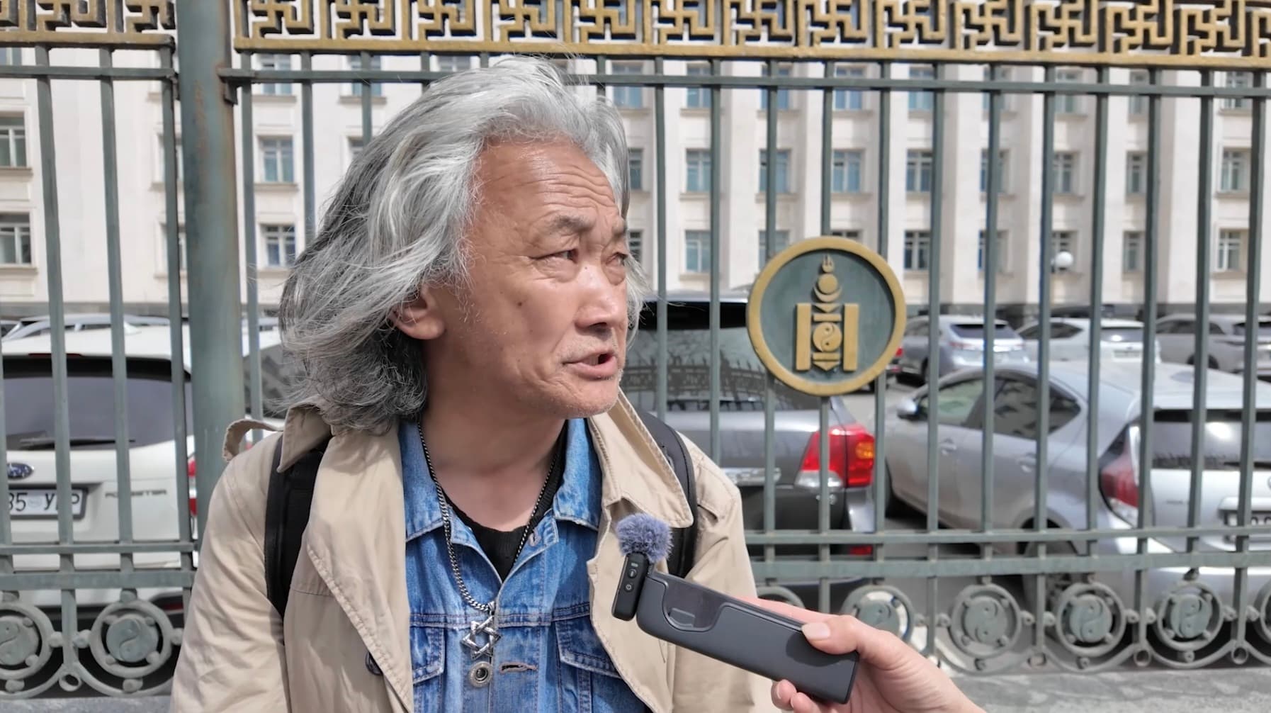 Иргэд: УИХ-ын гишүүнийг эгүүлэн татах хуулийг хэлэлцэх ёстой . . .