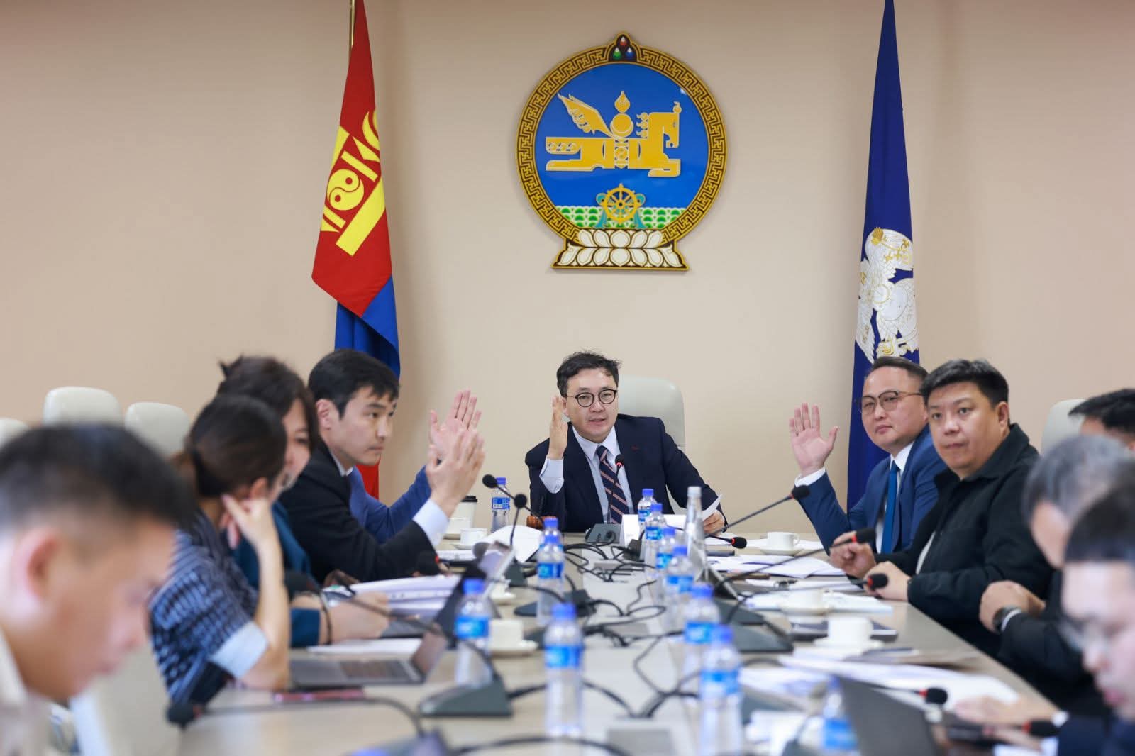 ДУЛААНЫ V ЦАХИЛГААН СТАНЦЫН ТӨСӨЛД НИЙСЛЭЛИЙН ЗҮГЭЭС 250 ТЭРБУМ ТӨГРӨГИЙН САНХҮҮЖИЛТ ШААРДЛАГАТАЙ БӨГӨӨД ҮҮНИЙГ ҮНЭТ ЦААС ГАРГАХ ЗАМААР ШИЙДВЭРЛЭНЭ