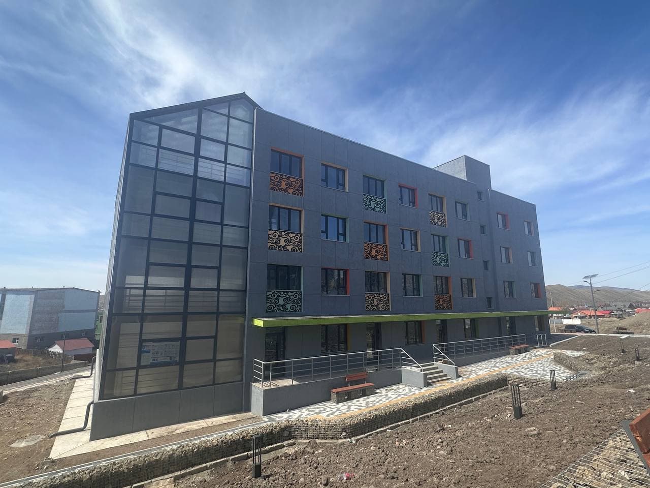 “Баянхошуу хот орон сууцжуулах” төслийн 462 айлын орон сууцны барилгын ажил 70 хувьтай байна