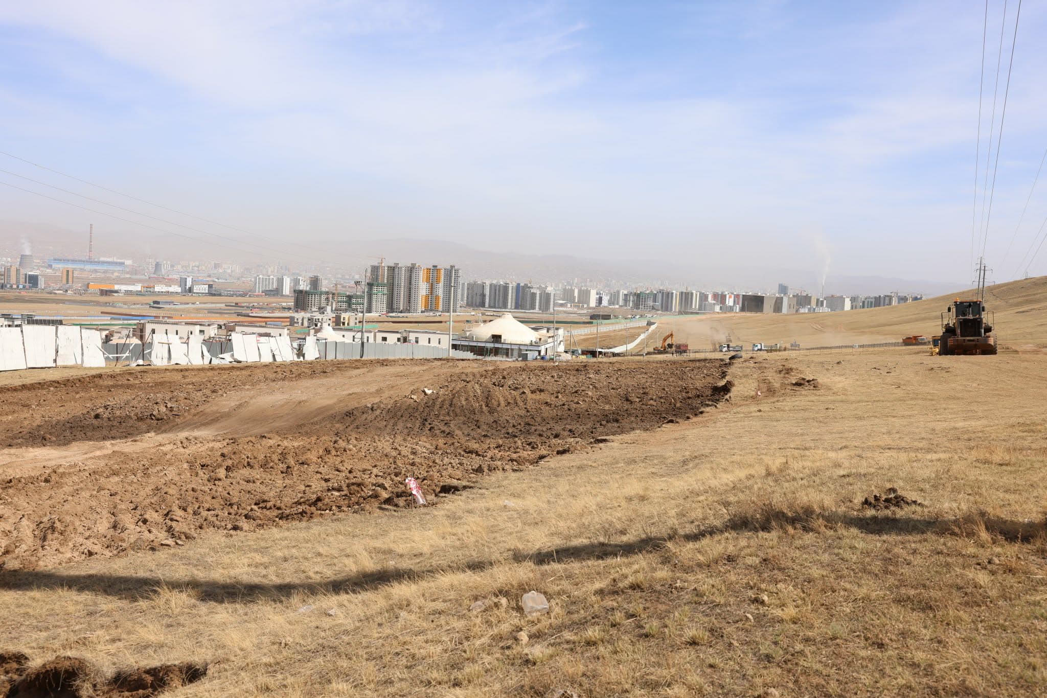 Нисэхийн авто замаас Нүхтийн автозам хүртэл 2 км авто замын бүтээн байгуулалтын ажлыг эхлүүллээ