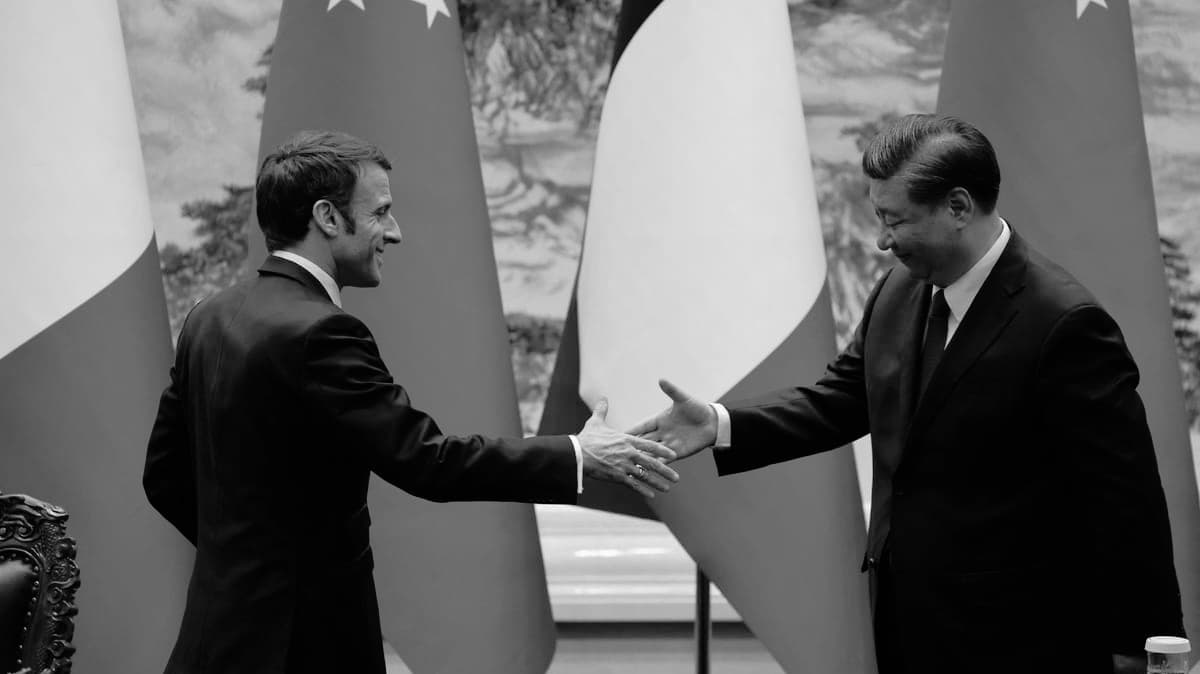 Францын Ерөнхийлөгч Эммануэль Макрон БНХАУ-д төрийн айлчлал хийж байна