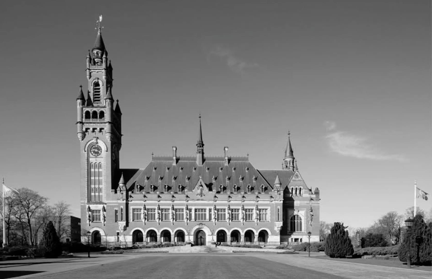 МОНГОЛЫН ЭРХ ЗҮЙЧИД ДЭЛХИЙД ГАРАХ БОЛОМЖ БУЮУ-АРБИТРЫН БАЙНГЫН ШҮҮХИЙН АРБИТРЧИД НЭРЭЭ ДЭВШҮҮЛЭХИЙГ УРЬЖ БАЙНА