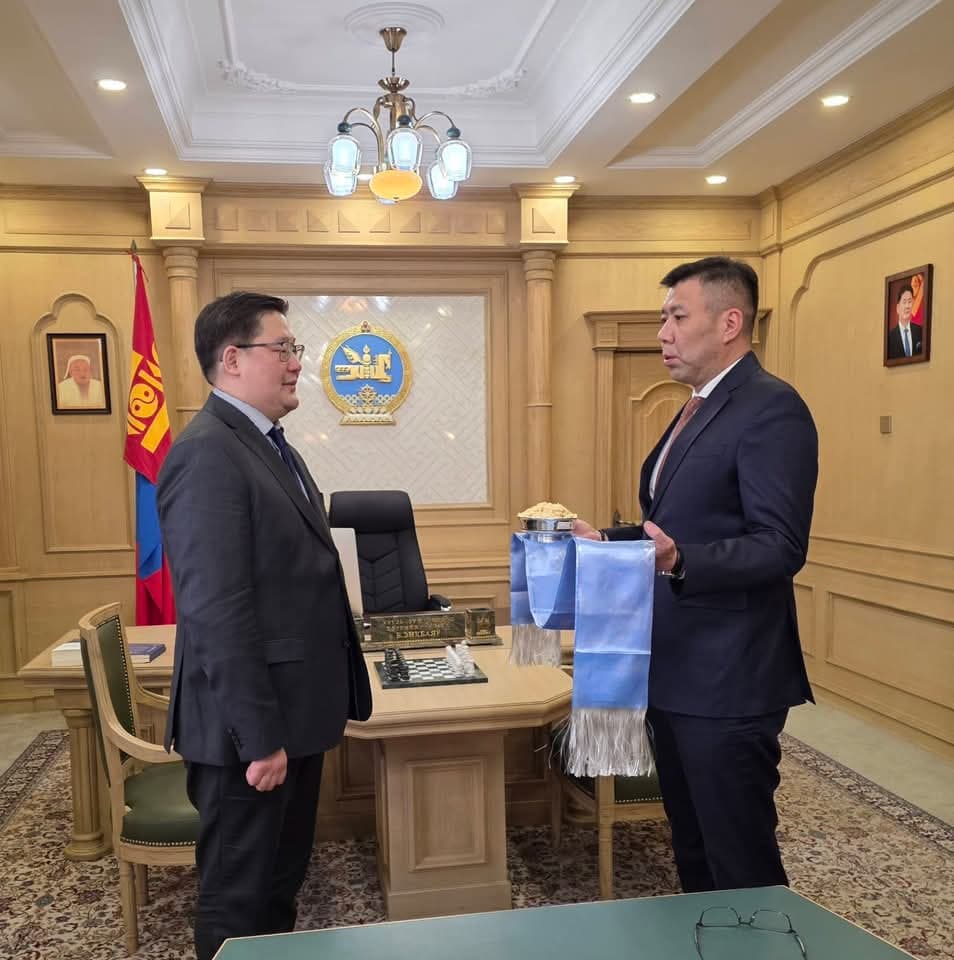 ХУУЛЬ ЗҮЙ, ДОТООД ХЭРГИЙН ДЭД САЙД ДЭМБЭРЭЛЦЭРЭНГИЙН МӨНХ-ЭРДЭНЭ АЖЛАА ХҮЛЭЭЖ АВЛАА