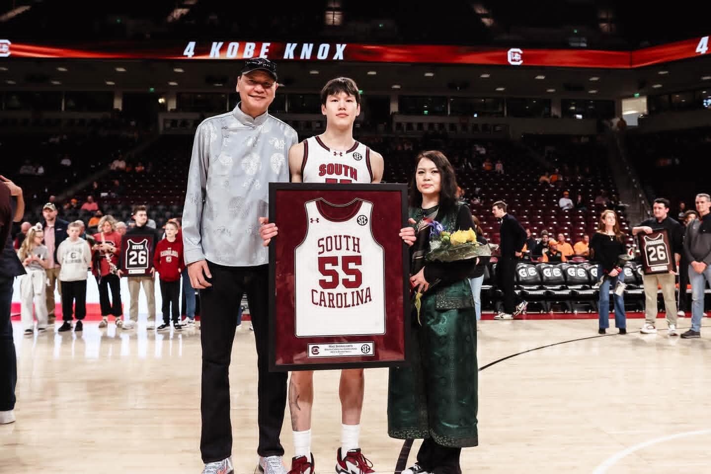 ӨМНӨД КАРОЛИНАГИЙН ИХ СУРГУУЛЬ МАЙК ЭНХИЙН-ОДОД ХҮНДЭТГЭЛ ҮЗҮҮЛЛЭЭ