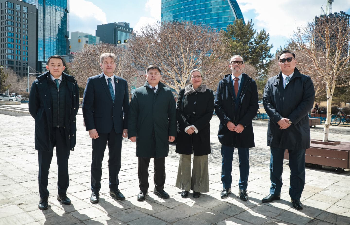 Нийслэлийн засаг дарга бөгөөд хотын Захирагч Х.Нямбаатар Цөлжилттэй тэмцэх тухай НҮБ-ын конвенцын гүйцэтгэх нарийн бичгийн дарга Ясмин Фуадтай уулзлаа