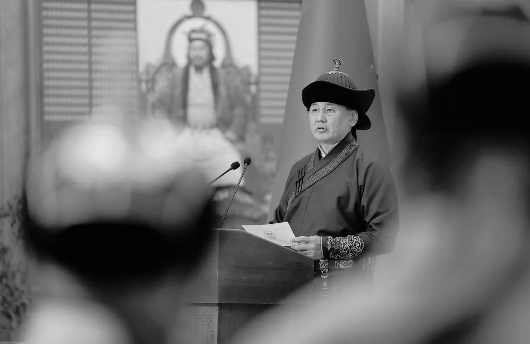 “Дэлхийн адууны өдөр”-ийн уралдаанд уясан хүлэг нь түрүүлж, айрагдсан уяачдыг шагналаа