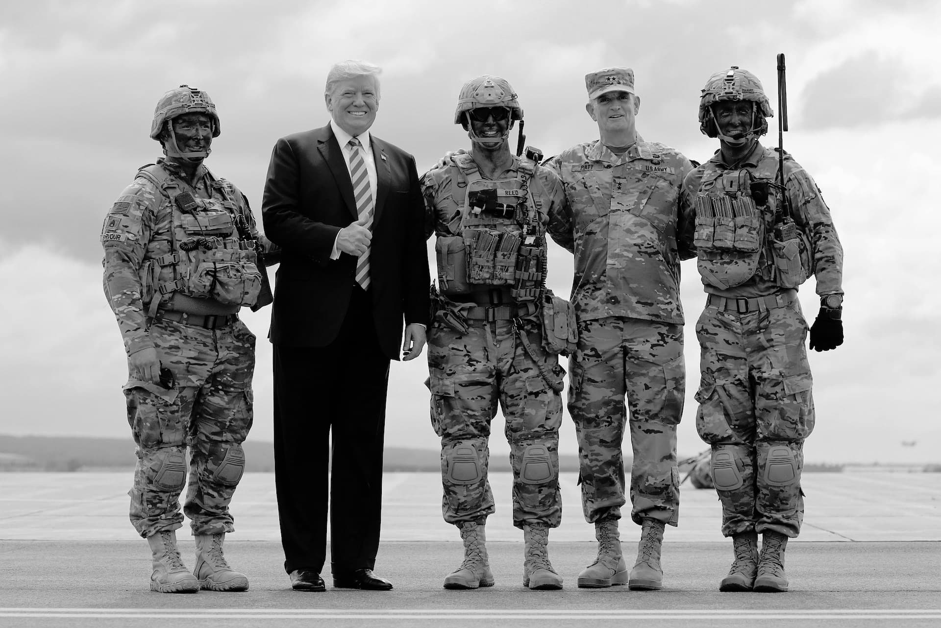 АНУ-ын Ерөнхийлөгч Дональд Трампыг дэмжих ард иргэдийн дэмжлэг түүхэн доод түвшиндээ хүрлээ