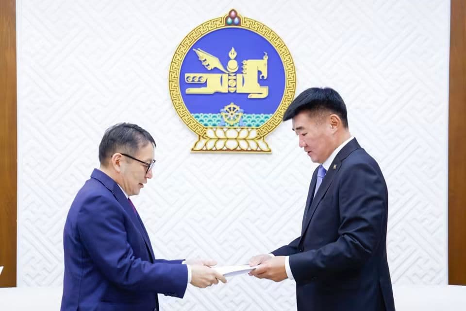 "Төрөөс мөнгөний бодлогын талаар 2027 онд баримтлах үндсэн чиглэл батлах тухай" УИХ-ын тогтоолын төсөл өргөн мэдүүлэв
