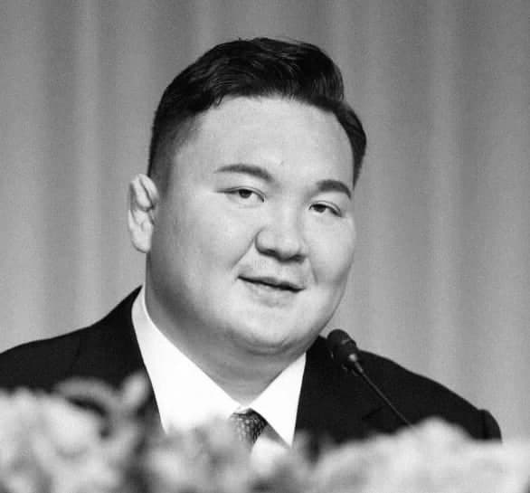 Олон Улсын Сумогийн холбооны Ерөнхийлөгчөөр Мөнхбатын Даваажаргал сонгогджээ